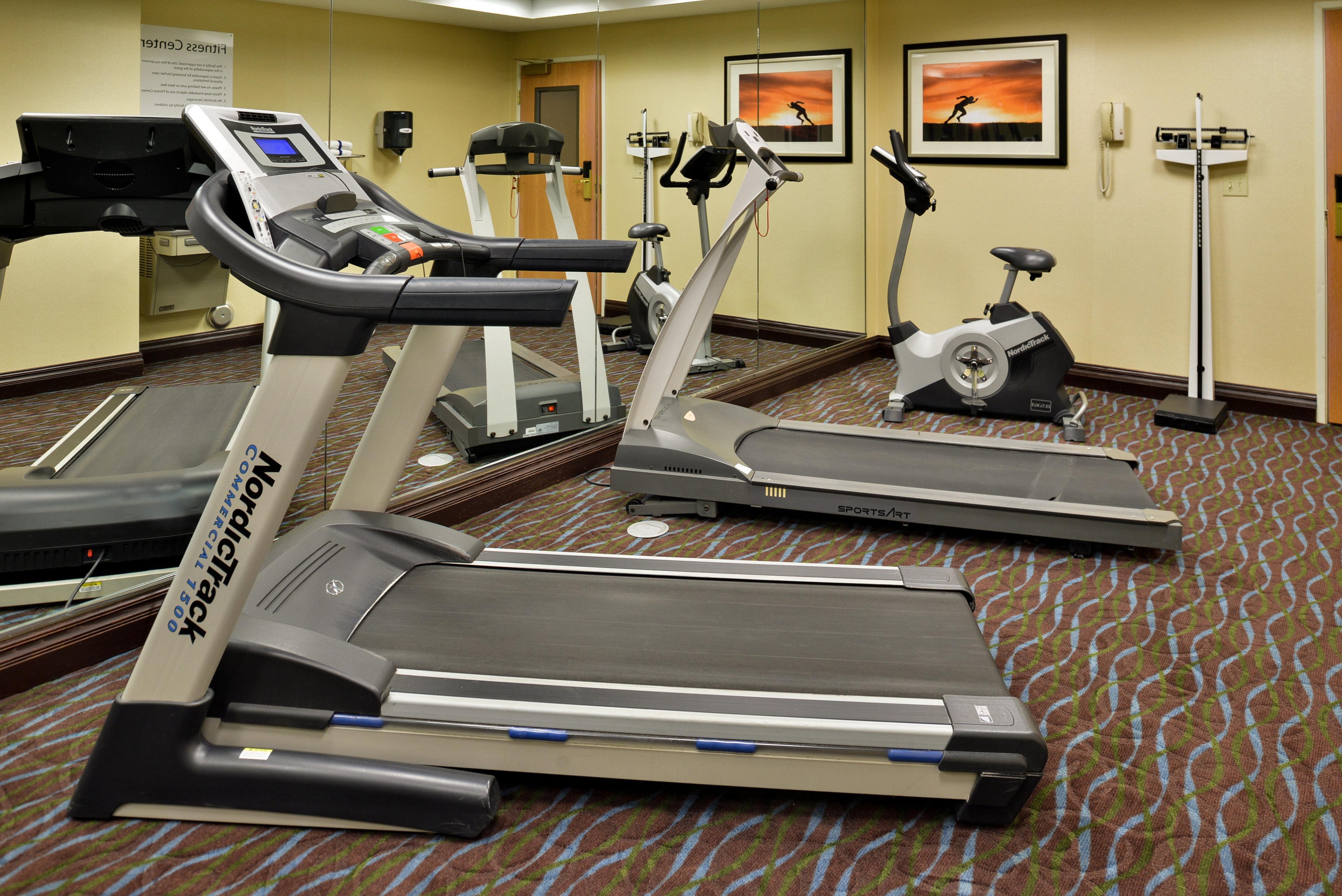Holiday Inn Express Hotel & Suites Charlotte By Ihg Exterior foto
